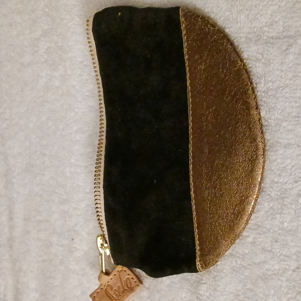 Seeko LeatherGold,Black  Suade Leather, brown tan leather tag on metal zipper